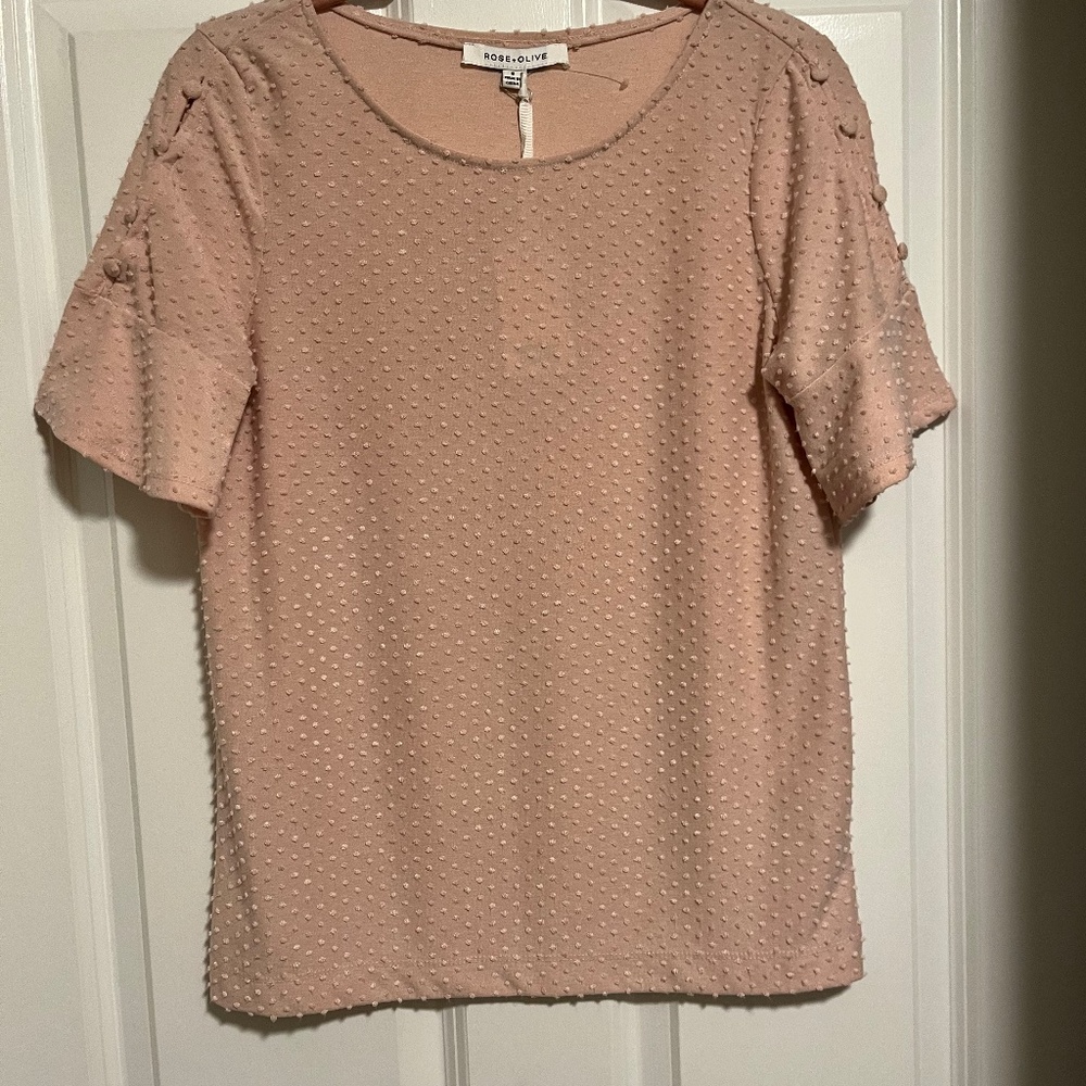 ROSE AND OLIVE WOMEN’S SHORT SLEEVE TOP